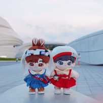 小朋友们去梅溪湖看在远方